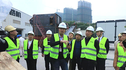 福建省砂石協(xié)會專家組蒞臨南方路機(jī)考察 建筑廢棄物再生技術(shù)研發(fā)的前沿探索與實(shí)踐